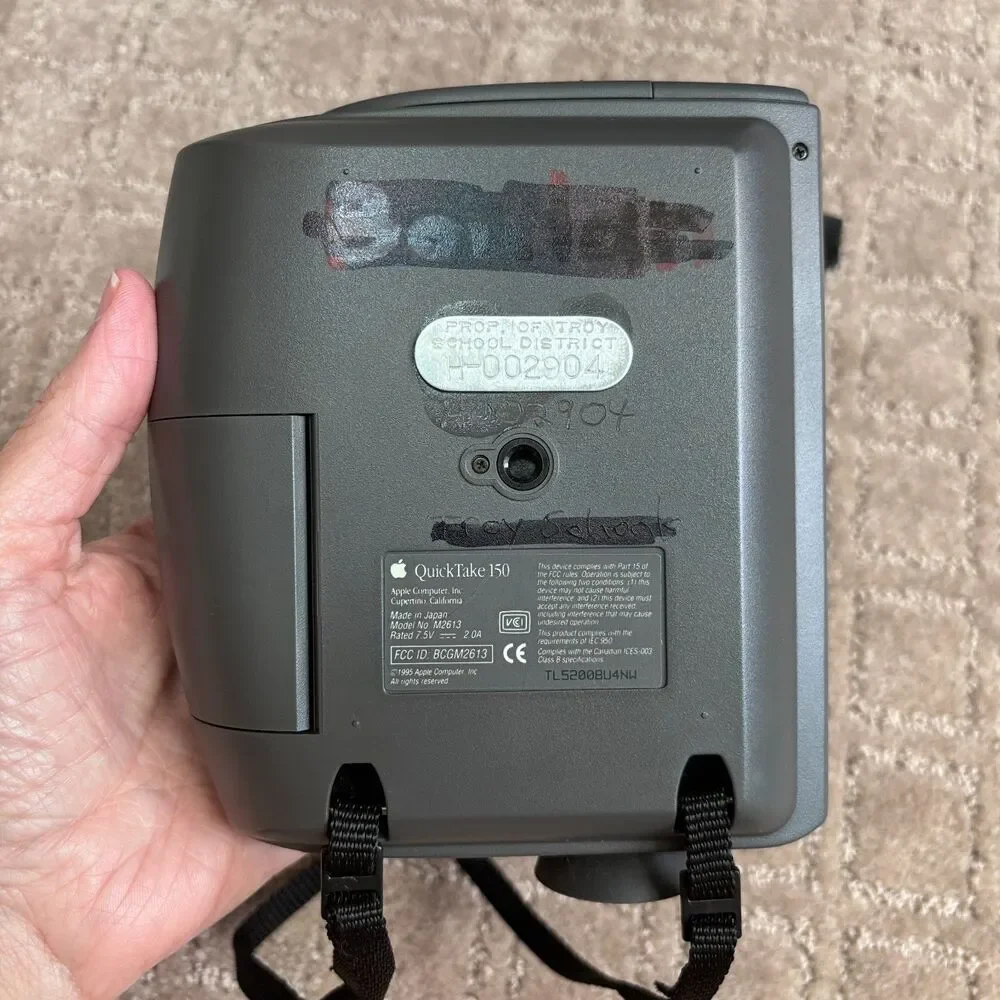 Apple QuickTake 150 Digital Camera w/Box Accessories & AC Adapter Tested Working